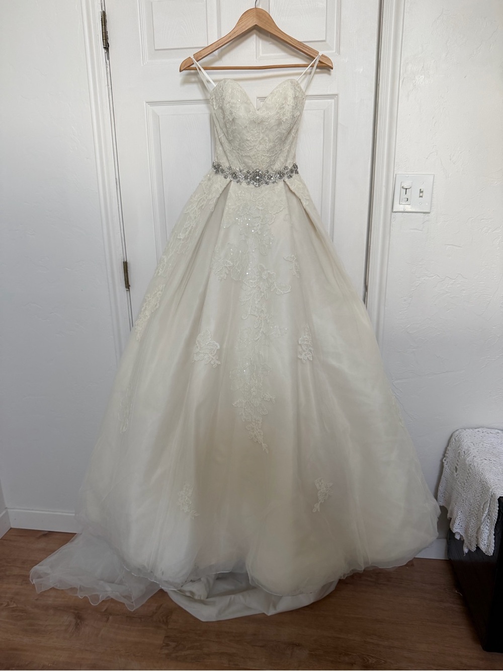 Ivory Lace Ball Gown Wedding Dress with Beaded Waist